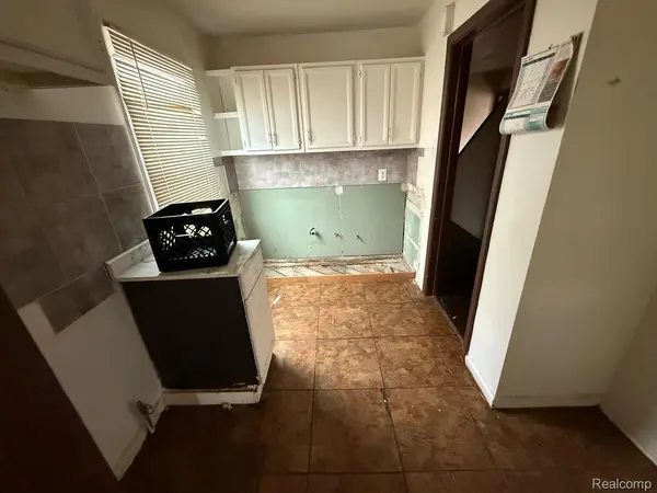 12864 Burt RD, Detroit, MI 48223