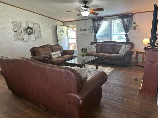 21516 Water Ridge Road, Chandler, TX 75758