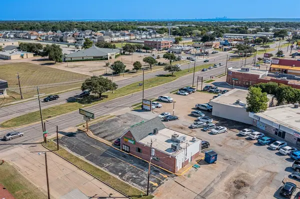 455 W Pioneer Parkway, Grand Prairie, TX 75051