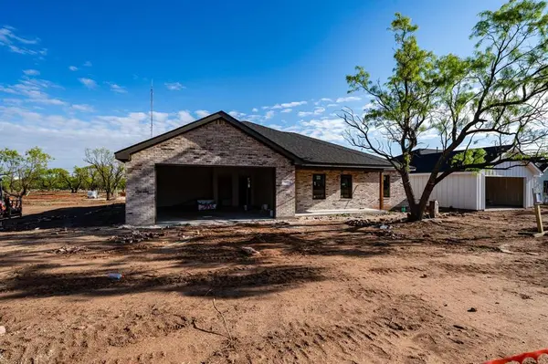 705 E Davenport, Stamford, TX 79553