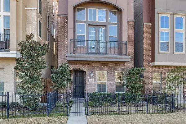 1348 Arch Place, Dallas, TX 75215