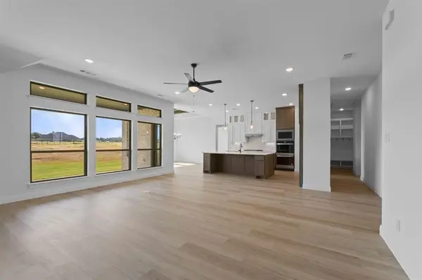 1099 Paradise Parkway, Poolville, TX 76487