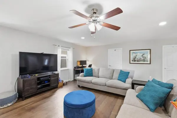 2413 Meadow View, Bedford, TX 76021