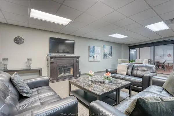 380 PELISSIER Street #2201, Windsor, ON N9A 6V7