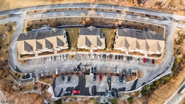 18 Park Drive #18, Clinton Town, NJ 08809