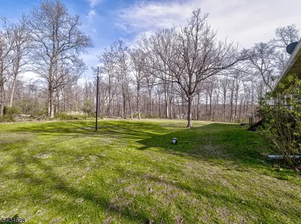 62 Pine Hill Rd, Delaware Twp., NJ 08559