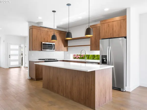 5623 N GAY AVE, Portland, OR 97217