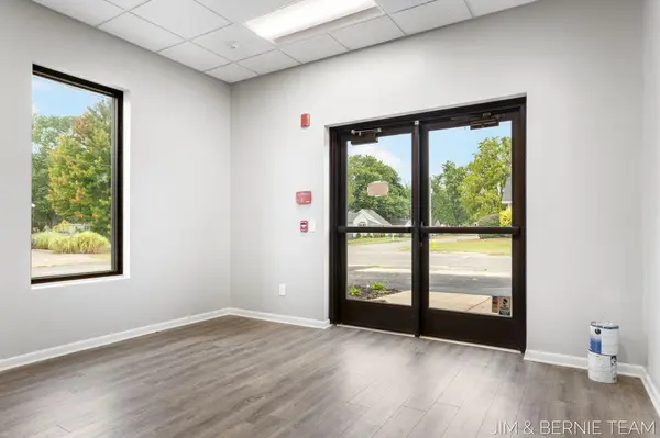 462 W 23rd ST #2, Holland City, MI 49423