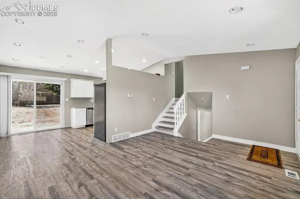 6730 Goldfield DR, Colorado Springs, CO 80911