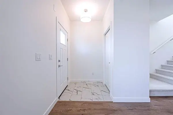 397 Dawson Wharf RD, Chestermere, AB T1X2W3