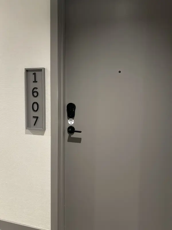 634 Church ST #1607, Toronto C08, ON M4Y 2G3