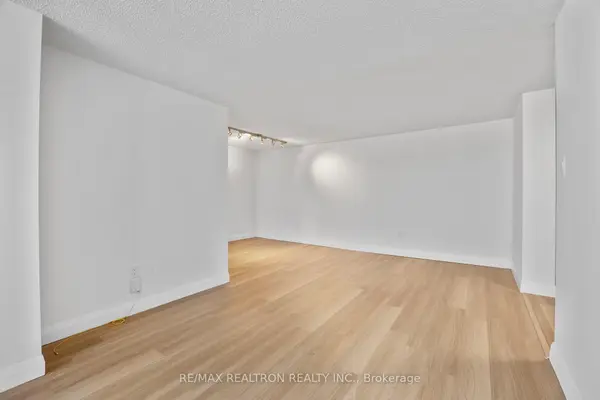 100 Antibes DR #801, Toronto C07, ON M2R 3N1