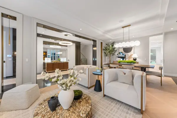 335 Lytton BLVD, Toronto C04, ON M5N 1R9