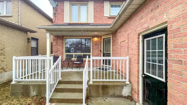 176 Large CRES, Ajax, ON L1T 2R2
