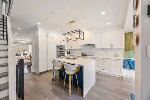 158 Wheeler AVE, Toronto E02, ON M4L 3V4