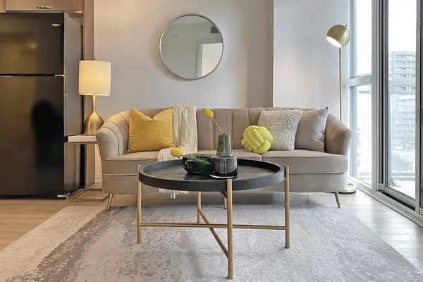 30 Meadowglen PL #609, Toronto E09, ON M1G 0A6