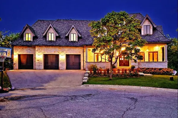 197 Sherwood PL, Newmarket, ON L3Y 8E5