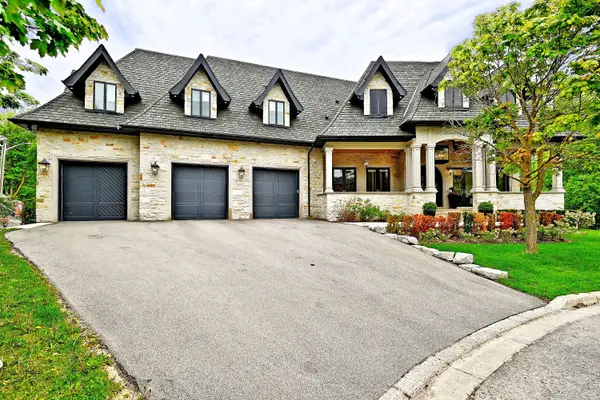 197 Sherwood PL, Newmarket, ON L3Y 8E5