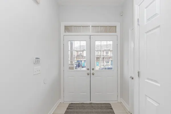 10 Eastlake RD, Brampton, ON L7A 3S2