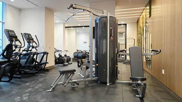 500 Plains RD E #402, Burlington, ON L7T 0C8