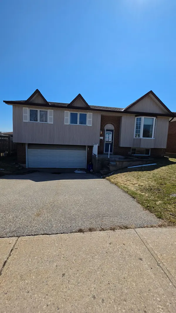 98 Cobblehill RD, Halton Hills, ON L7J 1P3