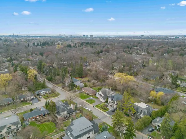 1546 Lorne Wood RD, Mississauga, ON L5H 3G3