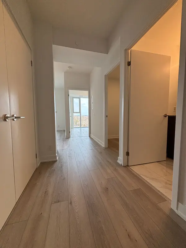 1660 Bloor ST W #1012, Toronto W02, ON M6P 0C6