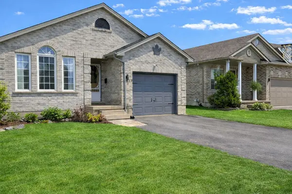 17 Cottonwood DR E, St. Thomas, ON N5P 4M3