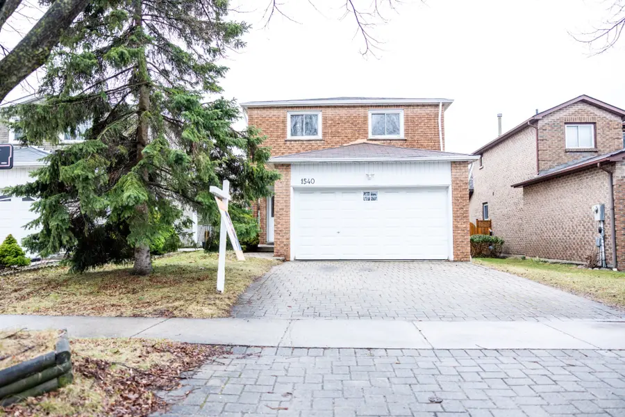 1540 Marshcourt DR, Pickering, ON L1V 6C6