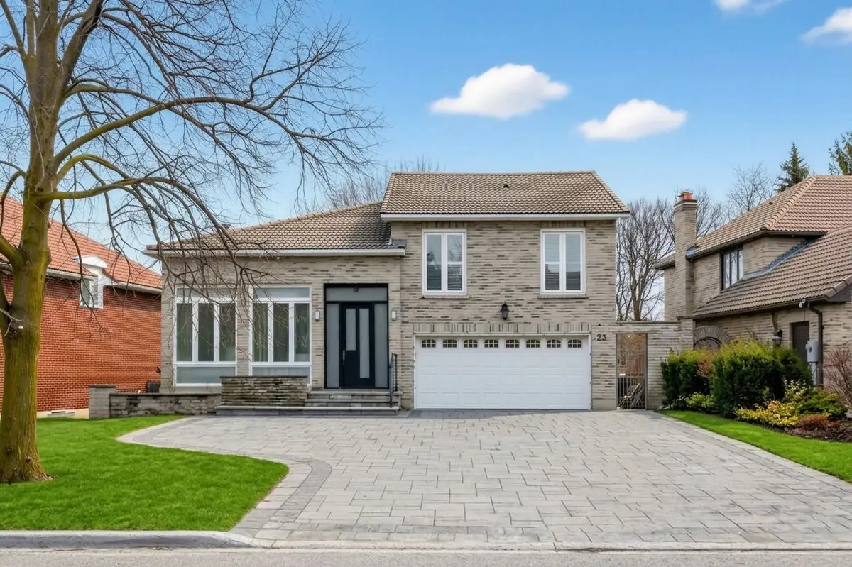 23 Montgomery CT, Markham, ON L3R 0C4