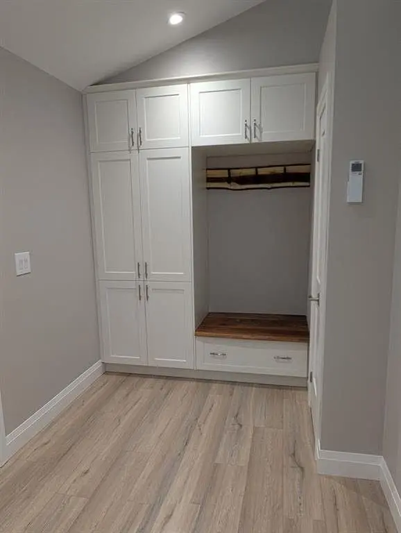 1093 Gallagher RD #A, Burlington, ON L7T 2M7