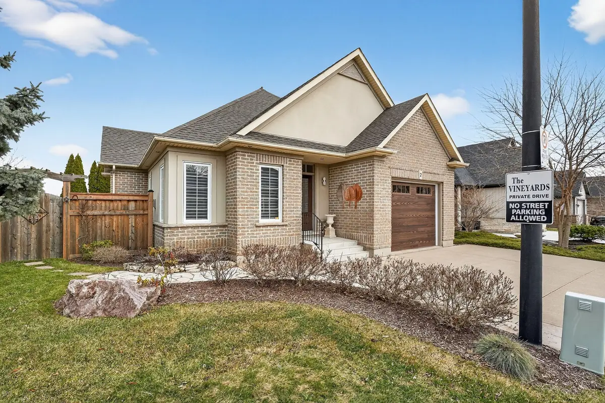 2 Seyval PL, Niagara-on-the-lake, ON L0S 1J0