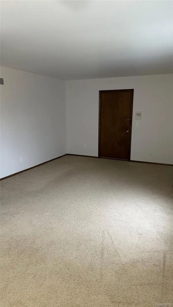 22100 E 11 Mile RD #Unit: 22112, St. Clair Shores, MI 48081