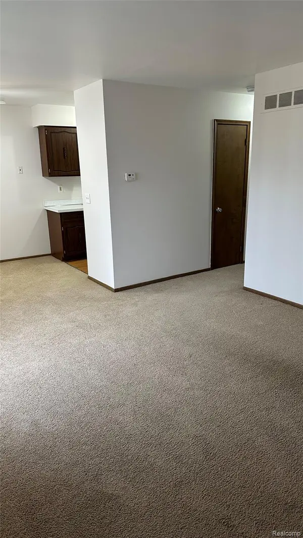 22100 E 11 Mile RD #Unit: 22112, St. Clair Shores, MI 48081