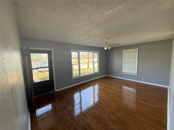 501 NEEDHAM Street, Coleman, TX 76834