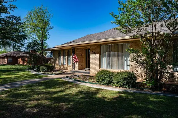 703 N Avenue L, Haskell, TX 79521