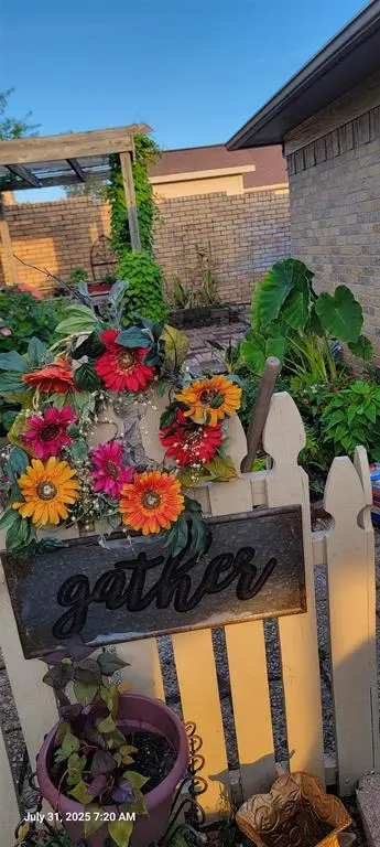 1413 Hickorywood Street, Sulphur Springs, TX 75482