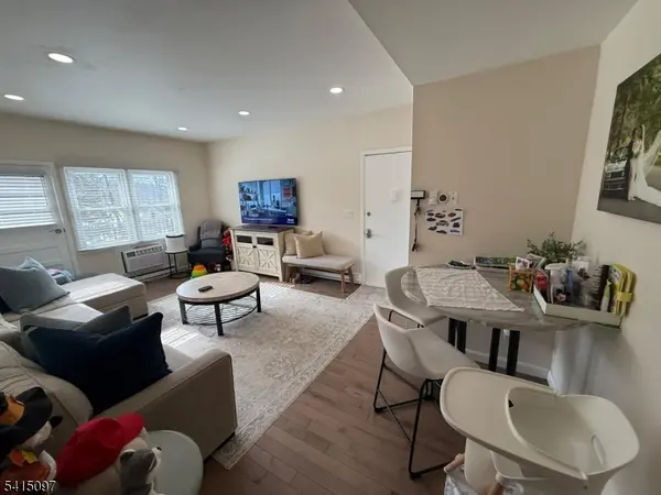 100 Pierson Miller Dr #B15, Pompton Lakes Boro, NJ 07442