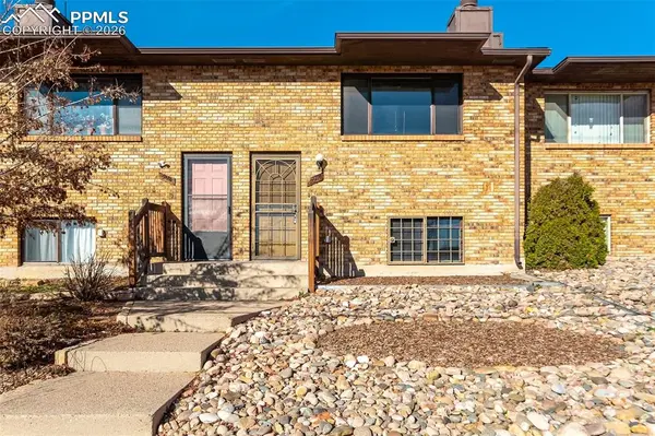 326 Mount View LN, Colorado Springs, CO 80907