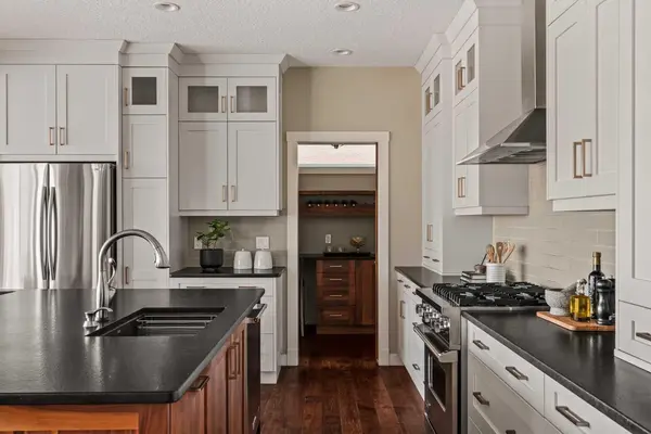 10 Aspen Summit GN SW, Calgary, AB T3H 0T6