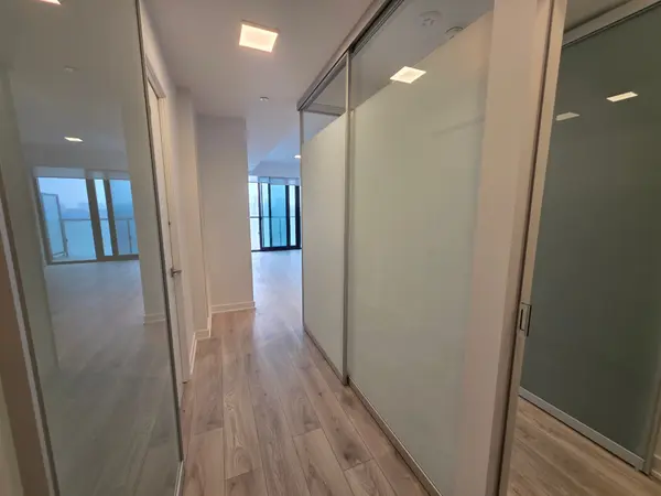 29 Green Trail CT #1902, Toronto C15, ON M2K 0J9