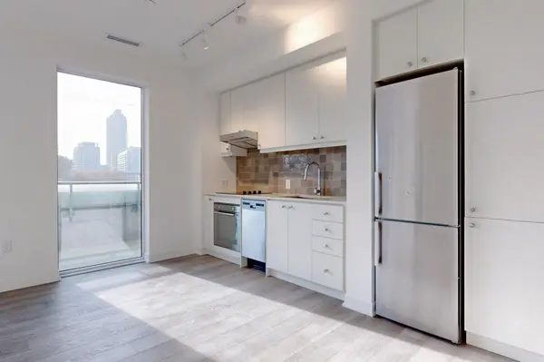 9 Tecumseth ST #213, Toronto C01, ON M5V 3G4