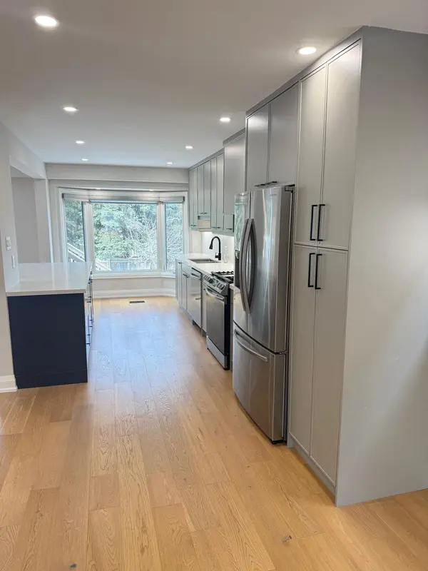 1143 Beaver Valley CRES, Oshawa, ON L1J 8N3