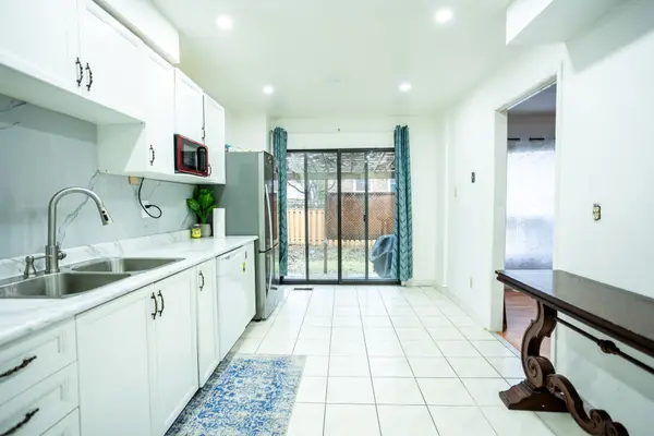 1540 Marshcourt DR, Pickering, ON L1V 6C6