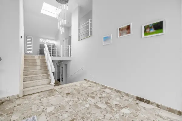 23 Montgomery CT, Markham, ON L3R 0C4