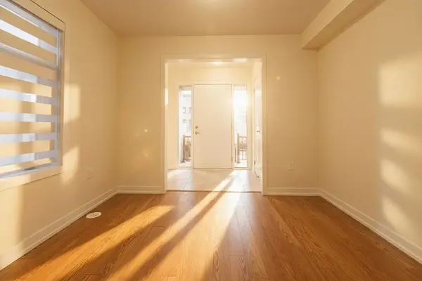 42 Dandara Gate, Vaughan, ON L4L 1V8