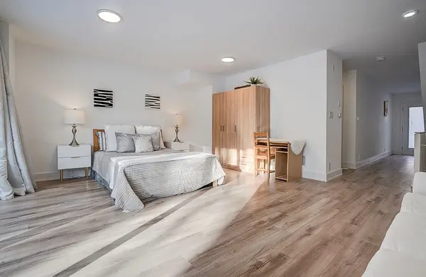 27 Chestnut CT, Aurora, ON L4G 4A4