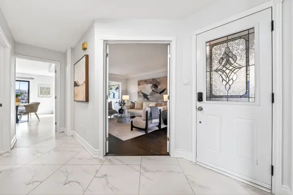 578 Silverthorne CRES, Mississauga, ON L5R 1W7