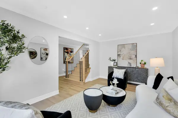 25 Porteous CIR, Brampton, ON L6S 5C1