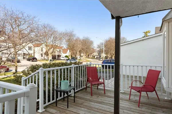 2945 Nipiwin DR, Mississauga, ON L5N 1Y1